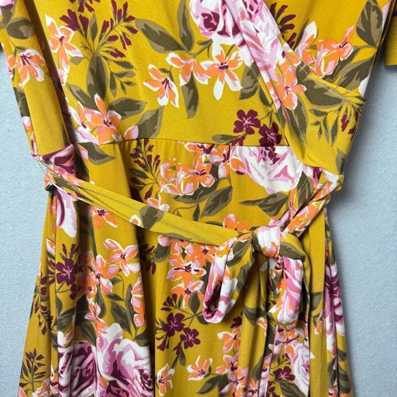 Donna Morgan Women’s Floral Print Yellow Dress Belted size 14 - Picture 10 of 10